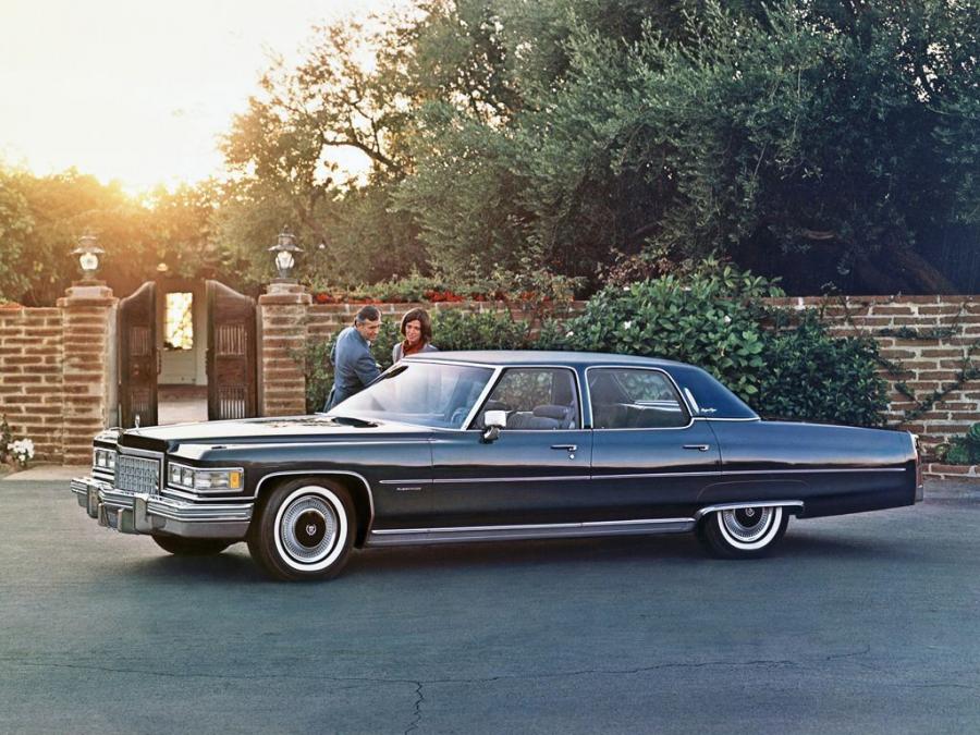  Cadillac Fleetwood Sixty Special Brougham 1976 года  (фото 24 из 25)